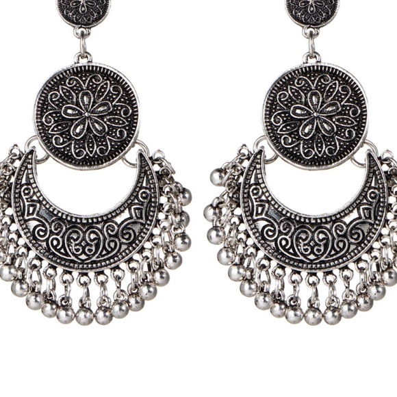 Vintage Drop Earrings - Picture 2 of 4